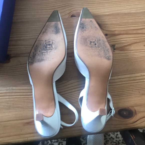 White Satin Stuart Weizmann sling back heels - Picture 2 of 9